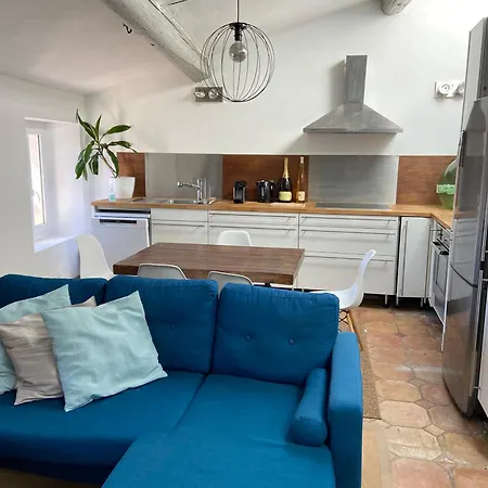 Logis Du Soleil Provencal קוגולין
